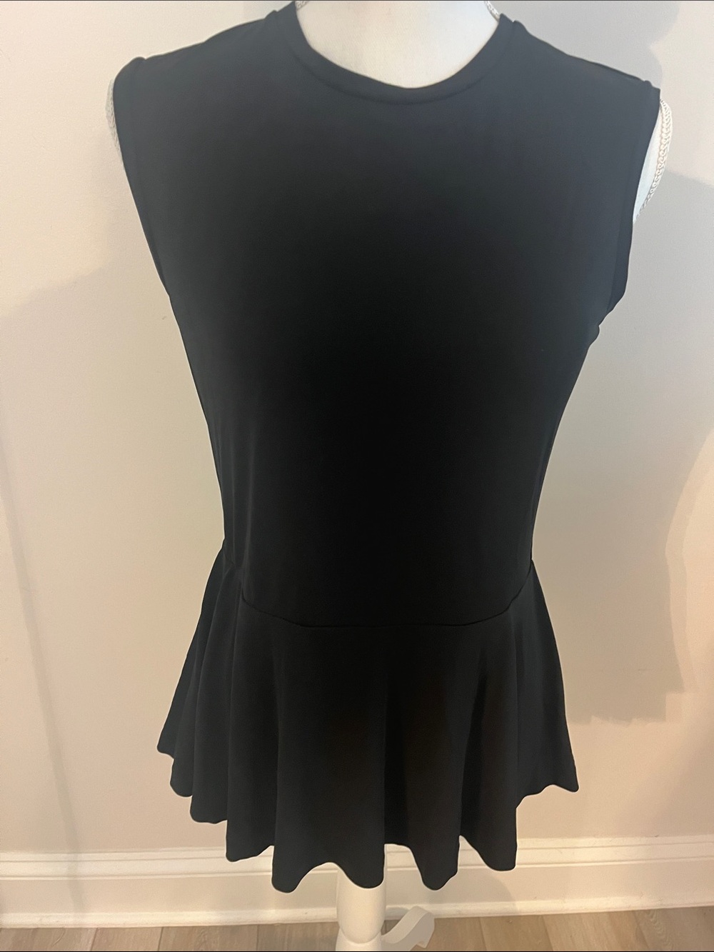 Nicole Miller Artelier Black Peplum Sleeveless Top M